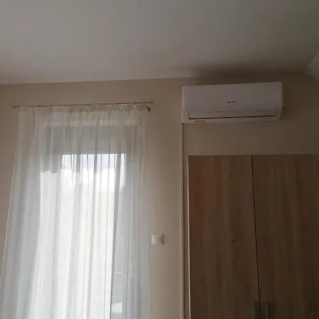 ホームステイ Aniko ザラカロシュ